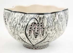 checkered hen lily bowl